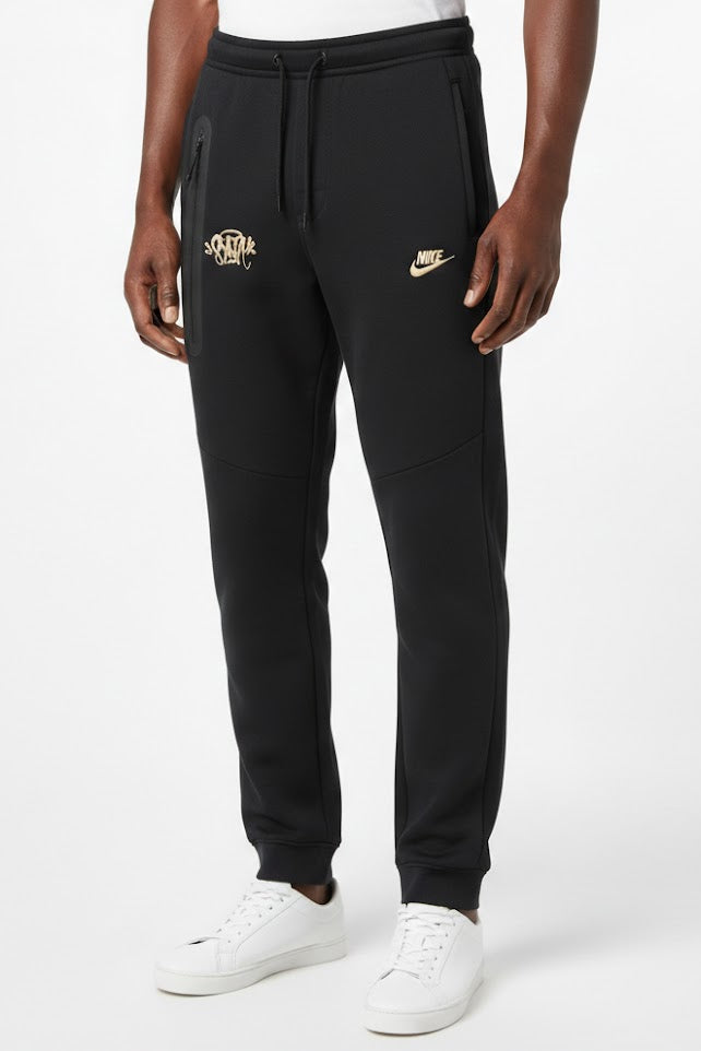 Calça Tech Fleece Nike x Syna
